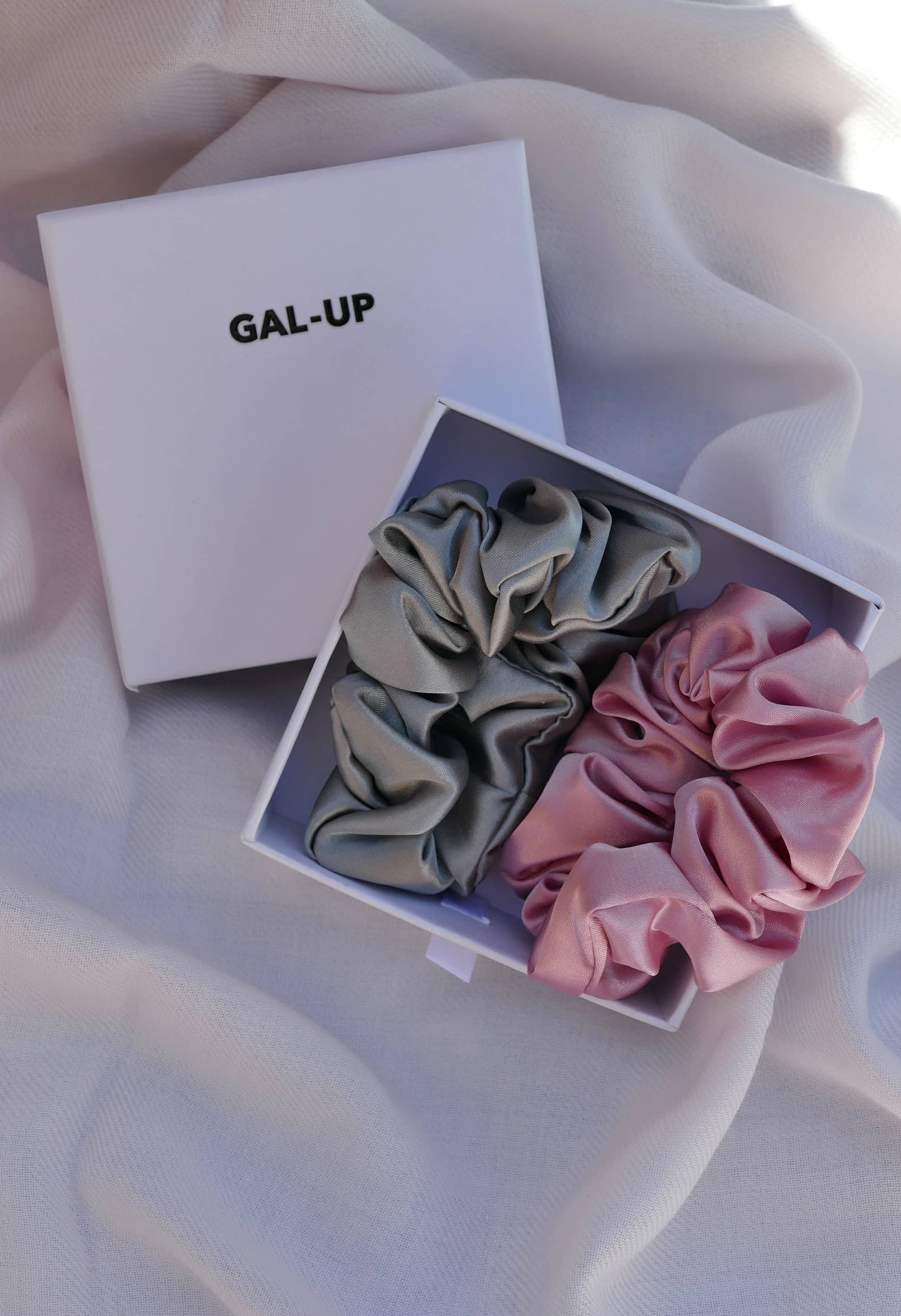 Hair Scrunchies in Pink and Grey