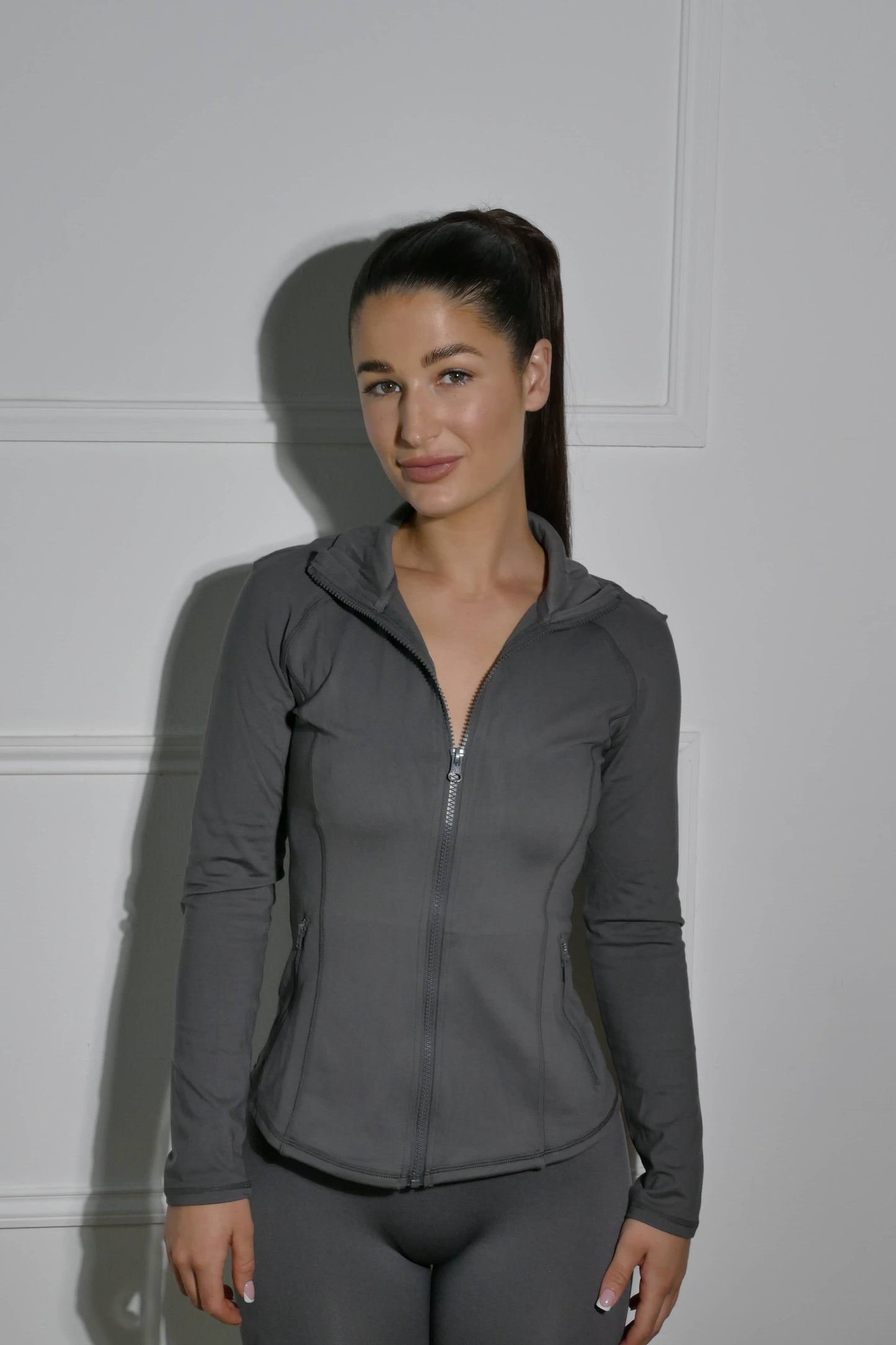 Contour Midlayer Jacket In Charcoal