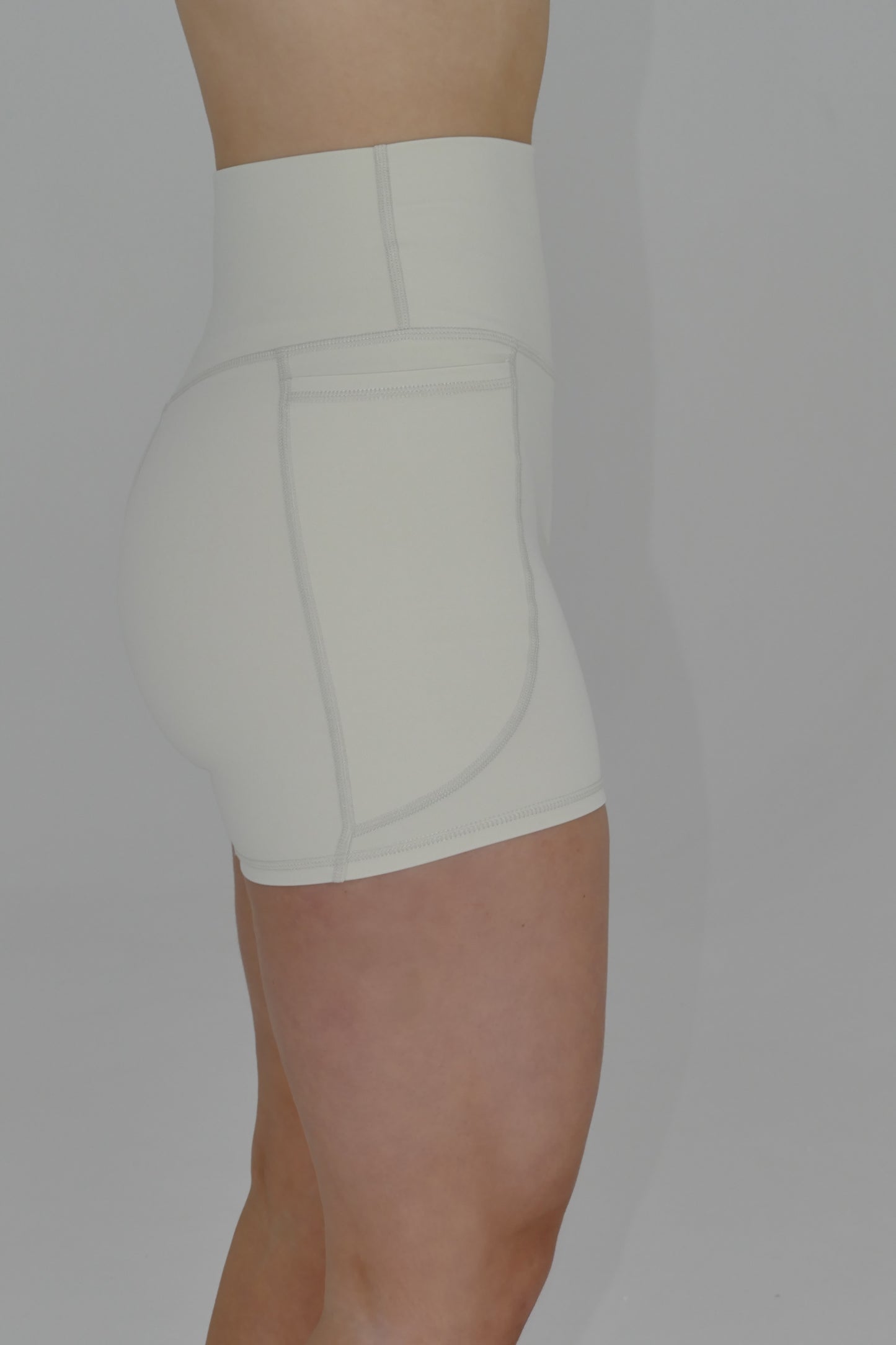 Flex Shorts in Vanilla
