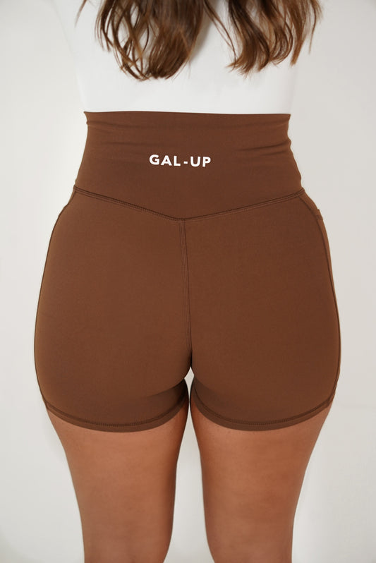 Flex Shorts in Chocolate Brown