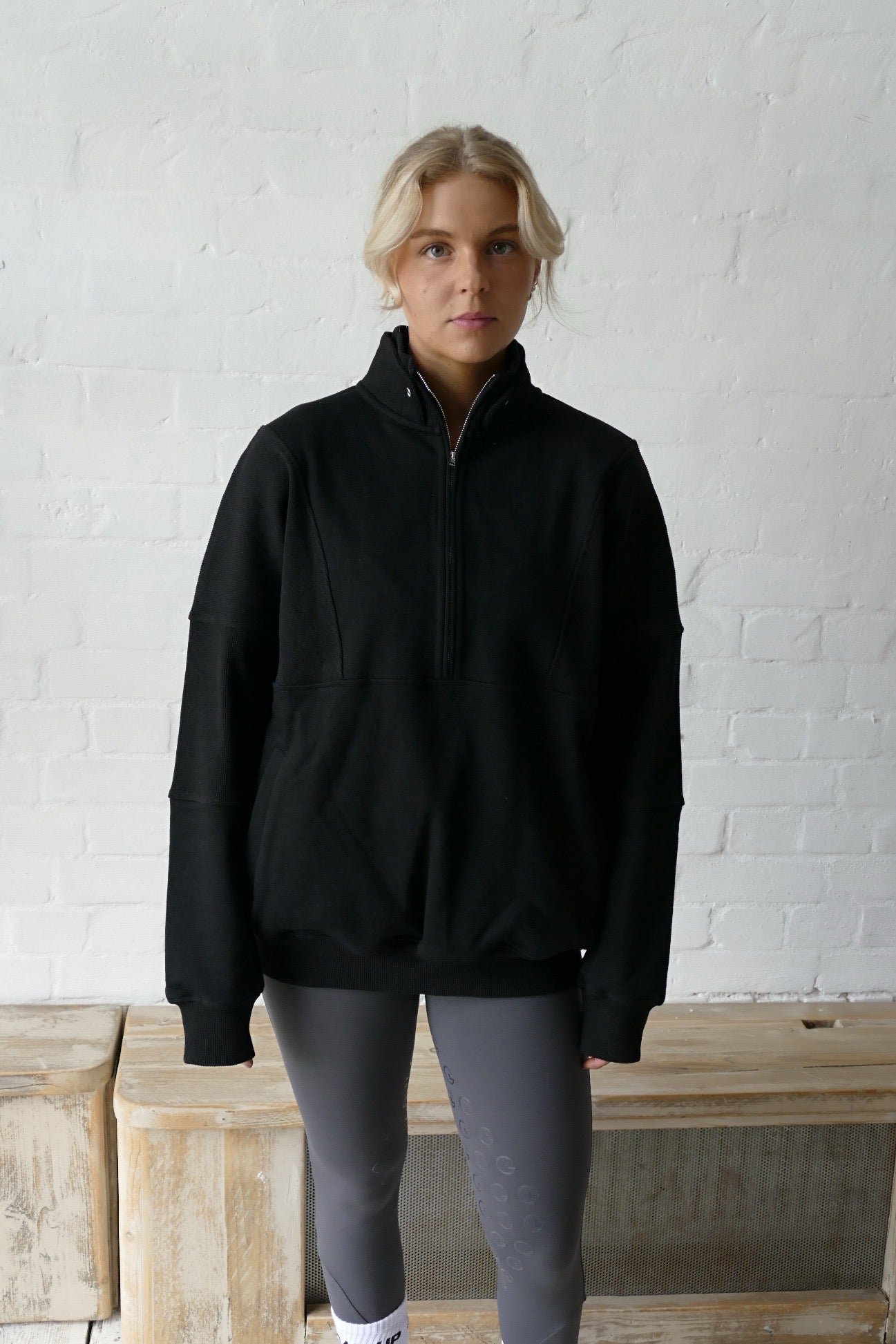 Oversized 1/2 Zip Sweatshirt in Black – GAL-UP