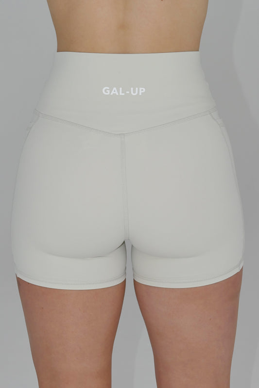 Flex Shorts in Vanilla